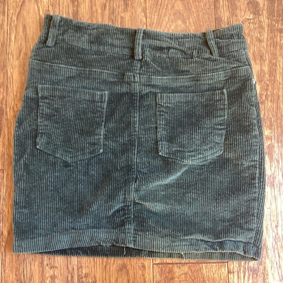 Green Corduroy Mini Skirt - Picture 2 of 7